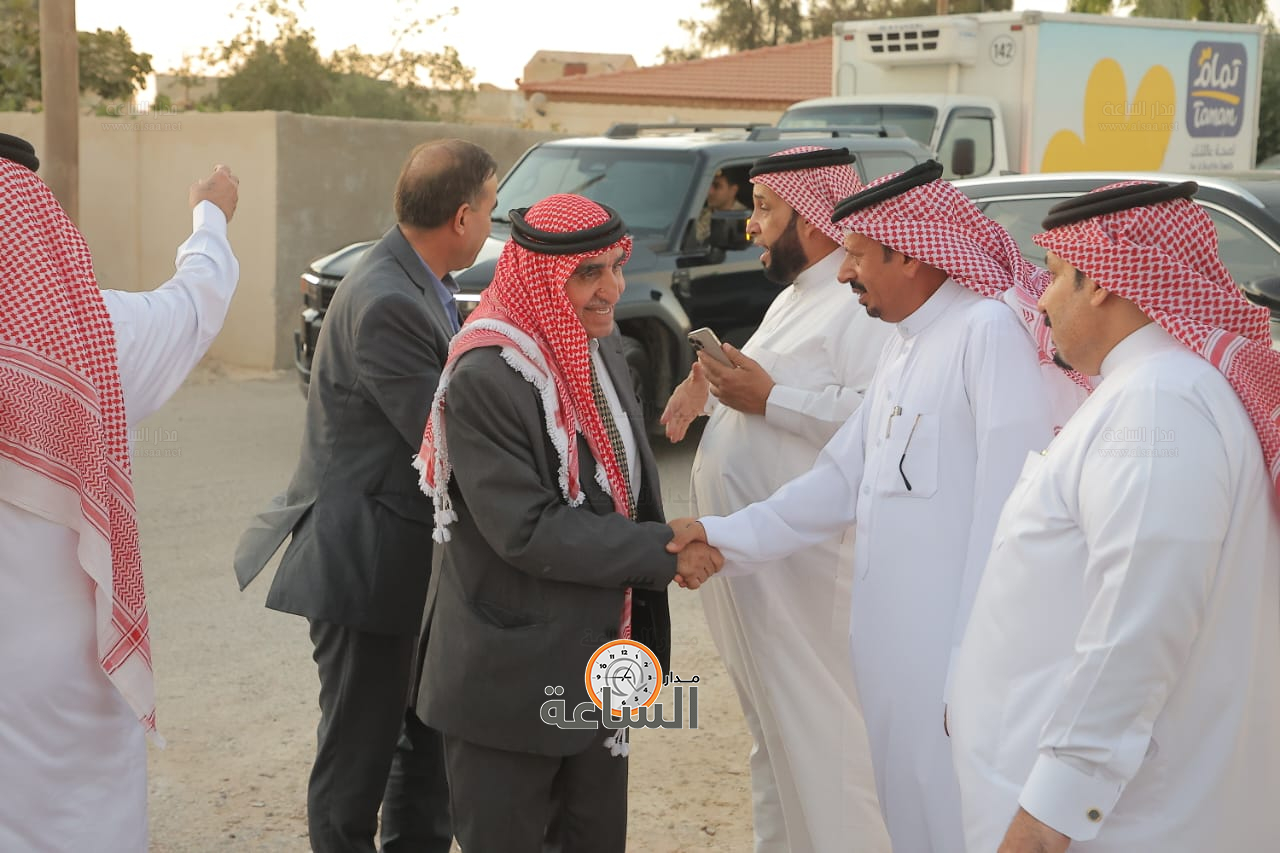 Madar Al-Saa Images 0.11794004083424559