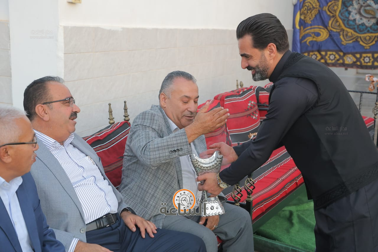 Madar Al-Saa Images 0.9307416774438273