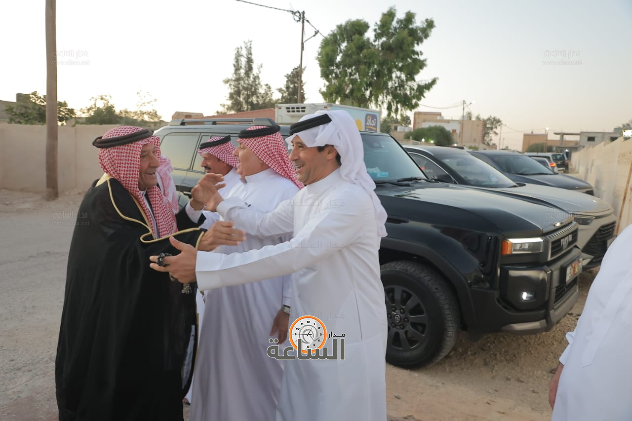 Madar Al-Saa Images 0.7657428118854112