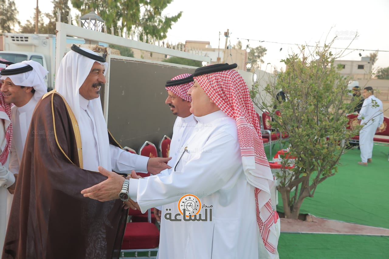 Madar Al-Saa Images 0.4997793429877274