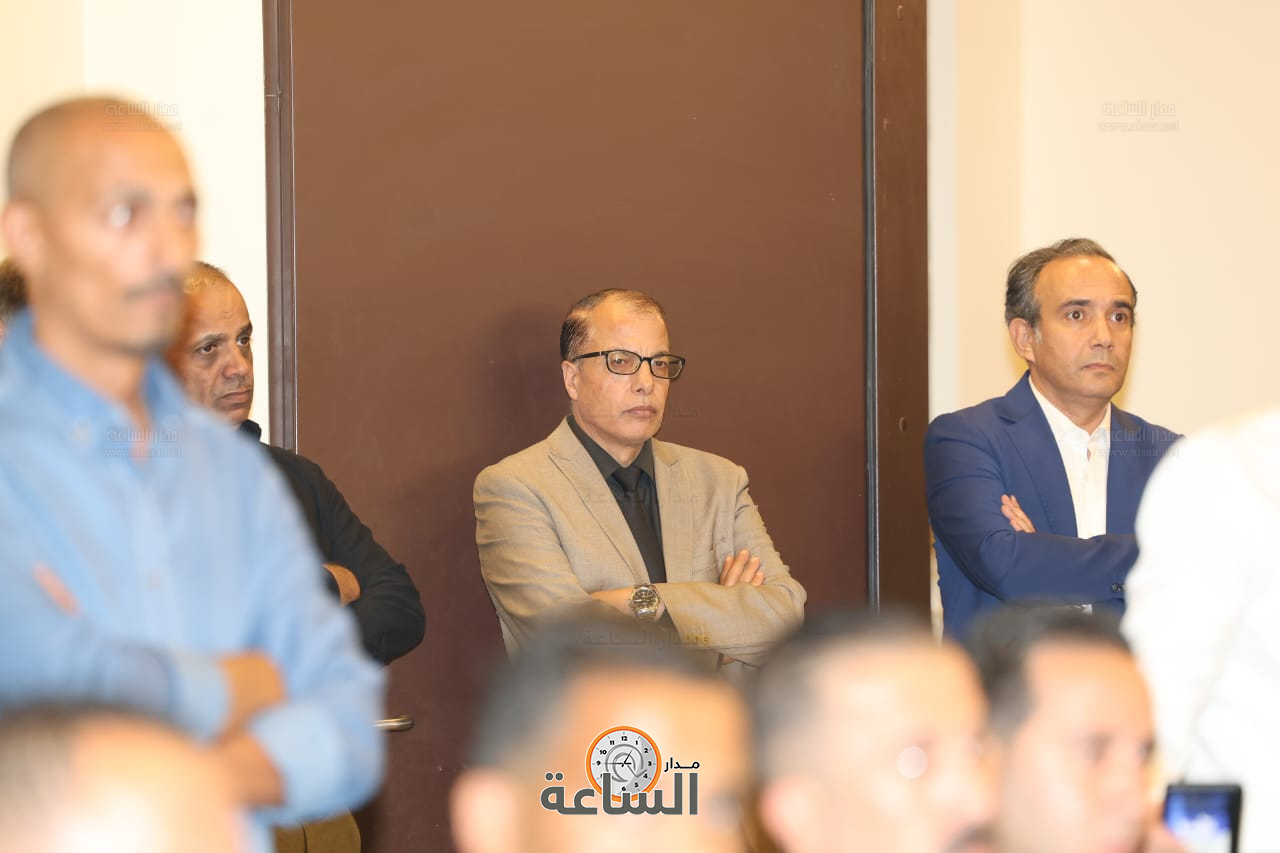 Madar Al-Saa Images 0.3521331828600669