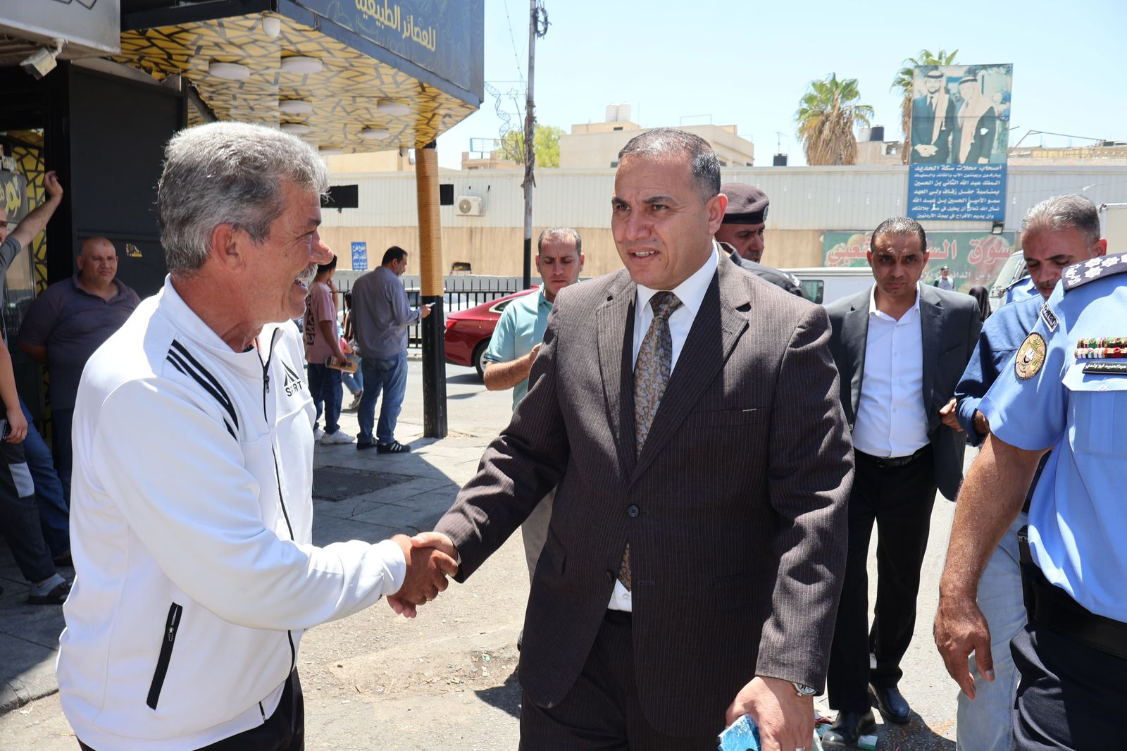 Madar Al-Saa Images 0.8993931338508313