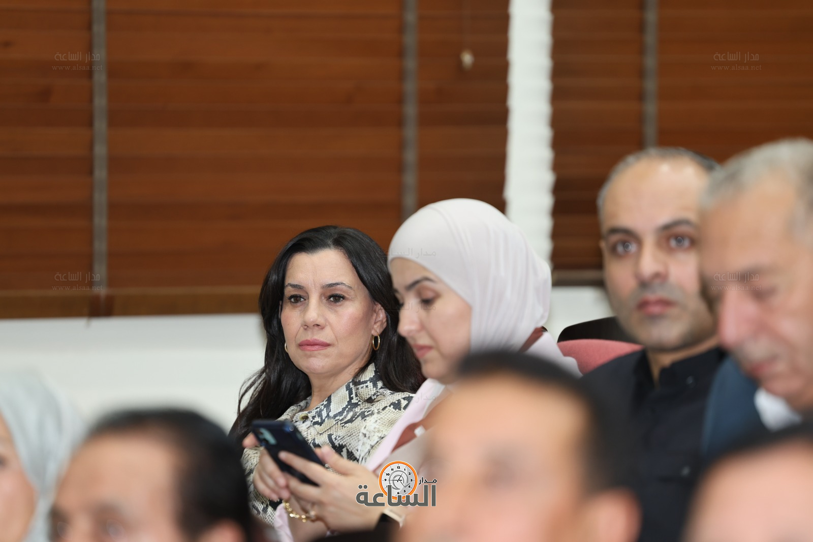 Madar Al-Saa Images 0.08383352095371654