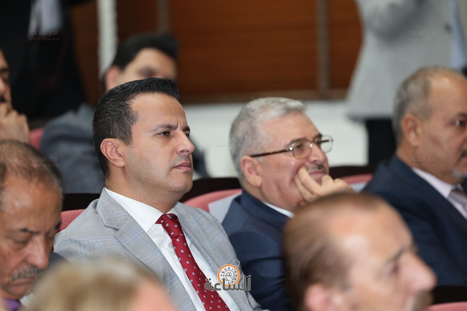 Madar Al-Saa Images 0.010684906170028374