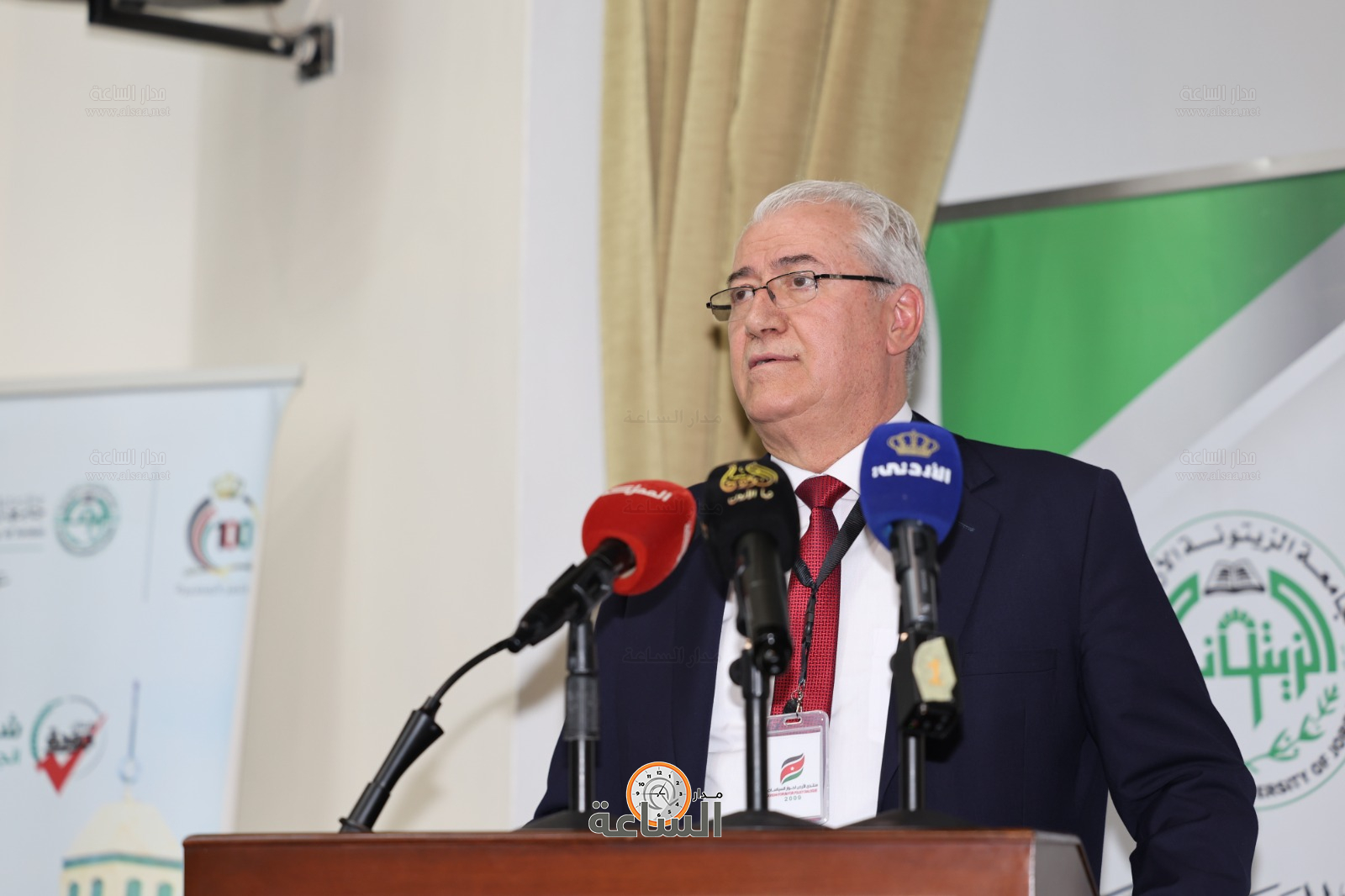 Madar Al-Saa Images 0.7555974561134228