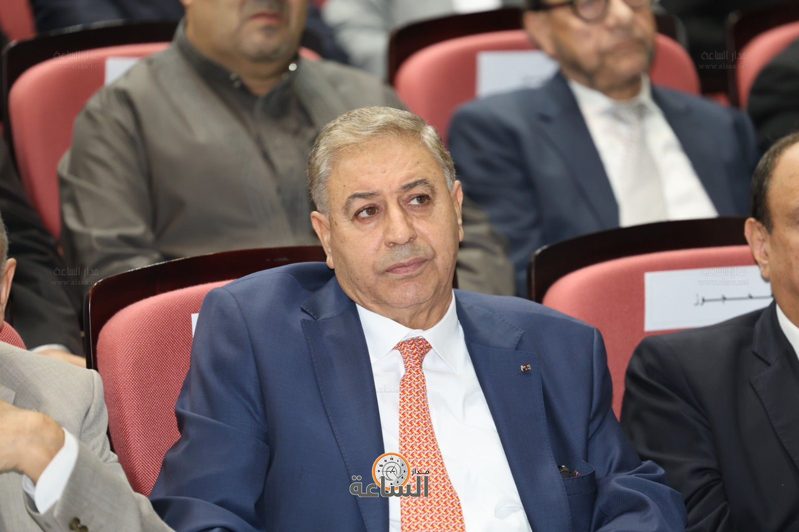 Madar Al-Saa Images 0.4383541063518437