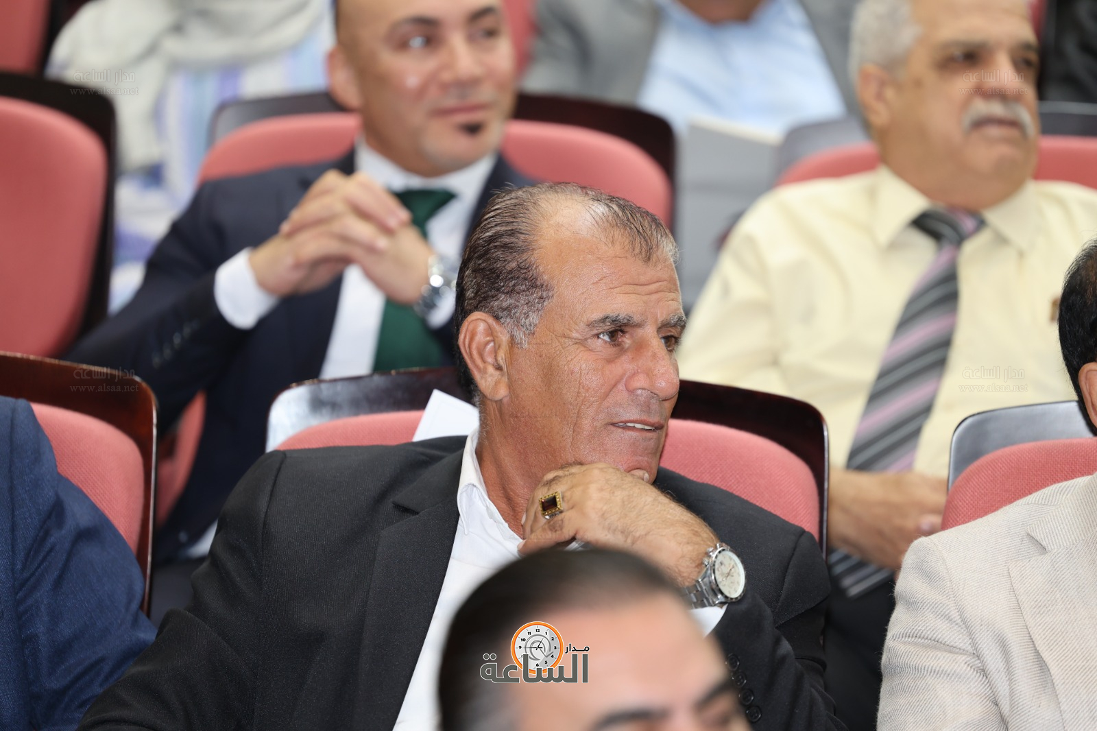 Madar Al-Saa Images 0.508337558979122