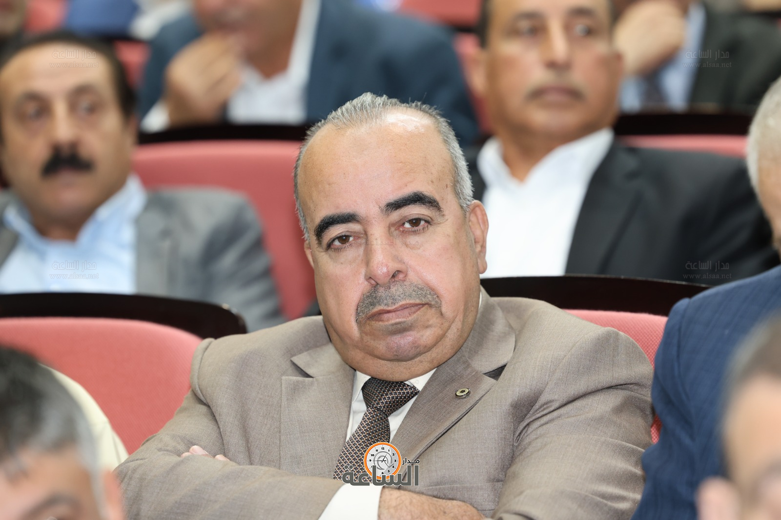 Madar Al-Saa Images 0.4939723886254067