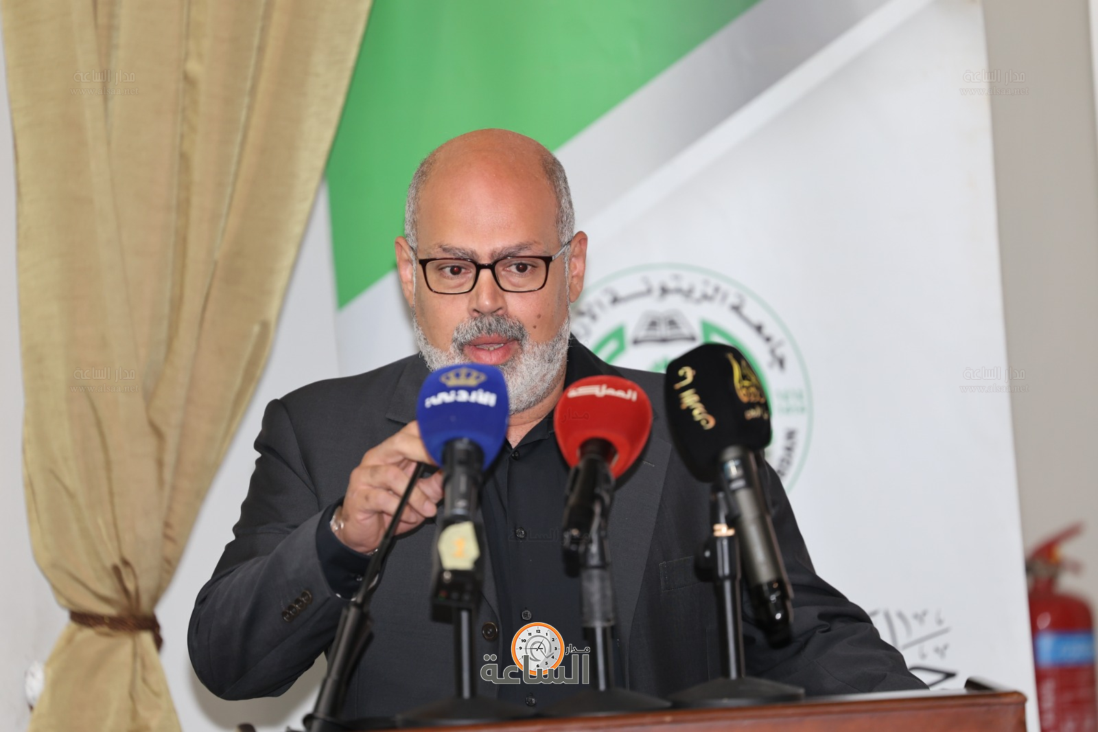 Madar Al-Saa Images 0.4509858039301222