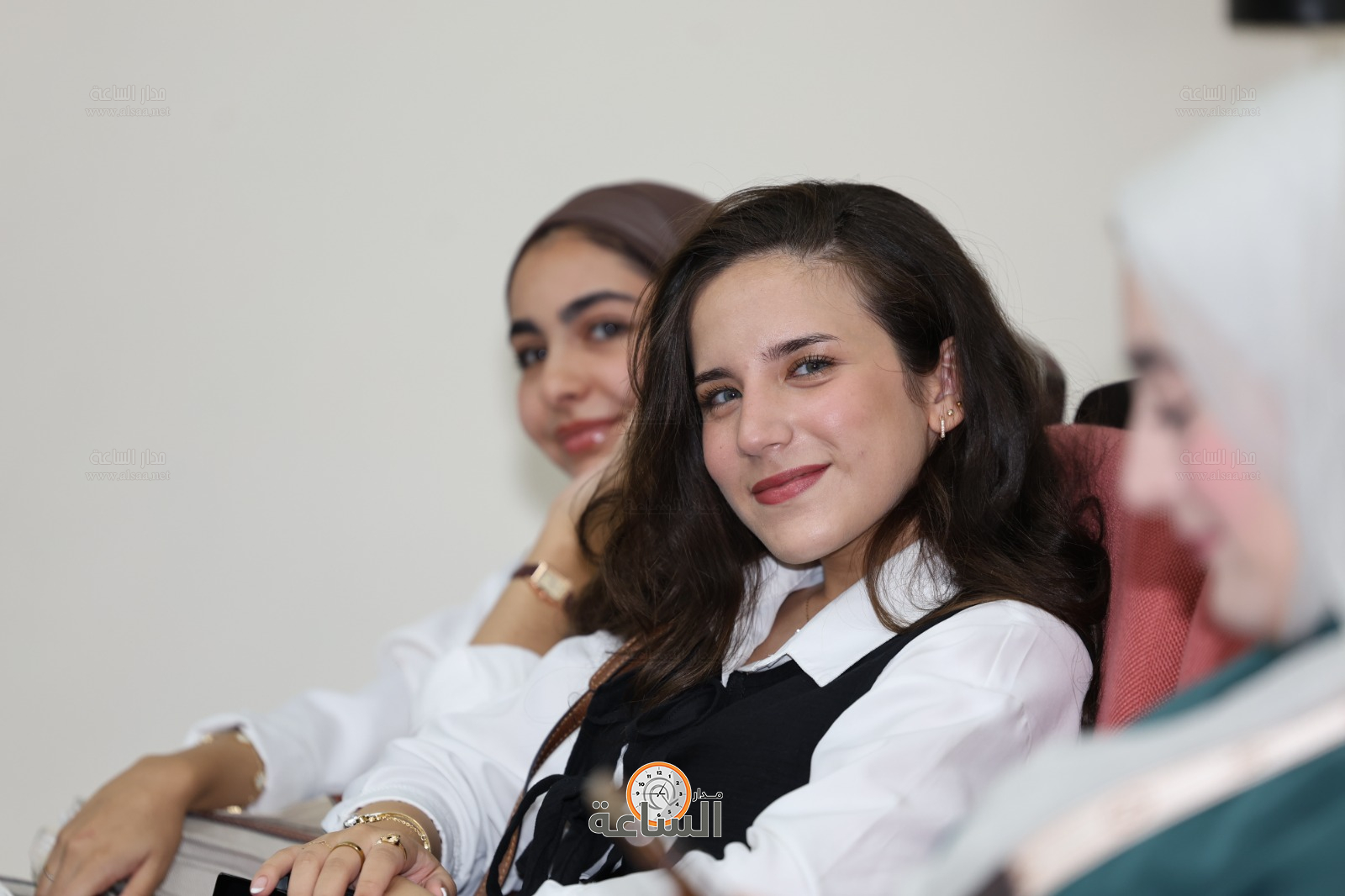 Madar Al-Saa Images 0.9320715976425433