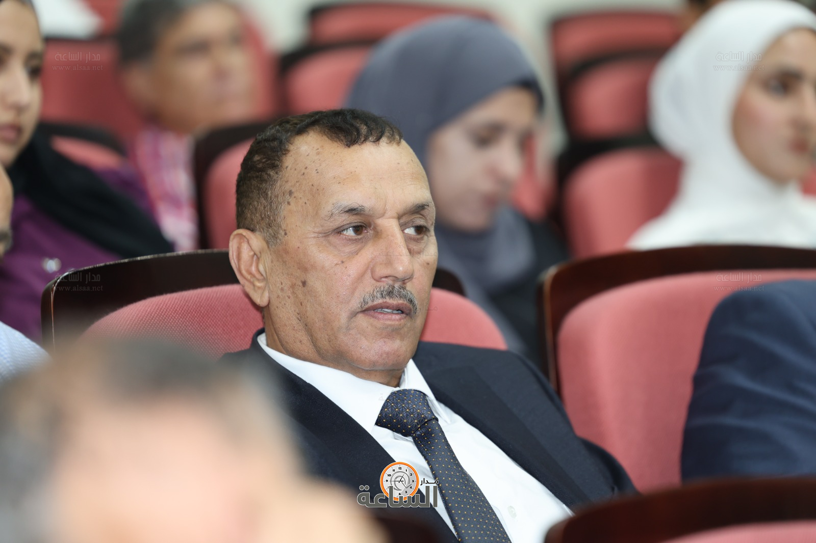 Madar Al-Saa Images 0.768957100816243