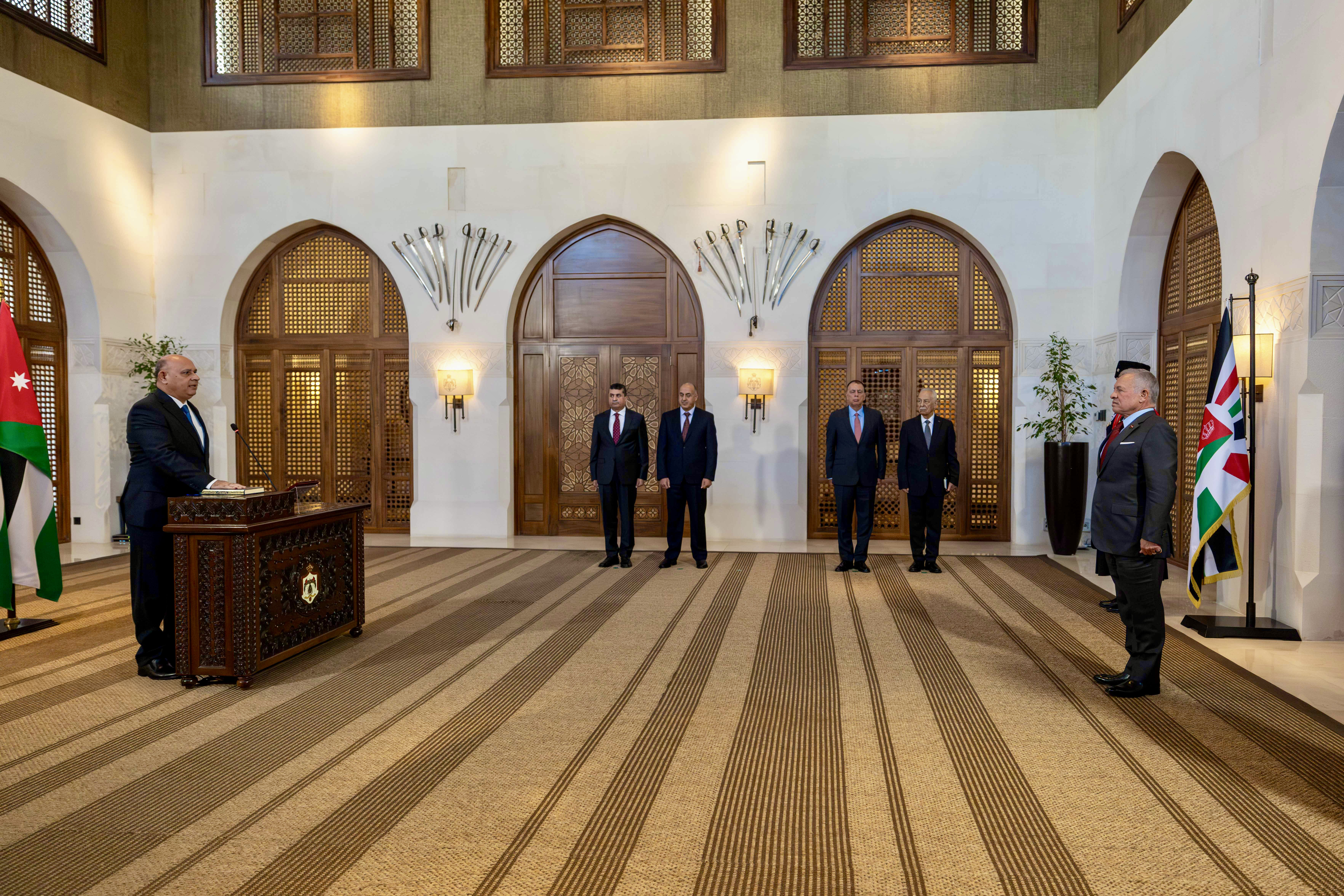 Madar Al-Saa Images 0.8875201388026348