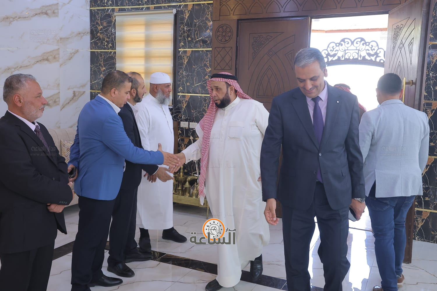 Madar Al-Saa Images 0.9200770730575234