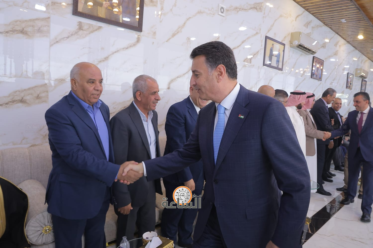 Madar Al-Saa Images 0.3194212651055047