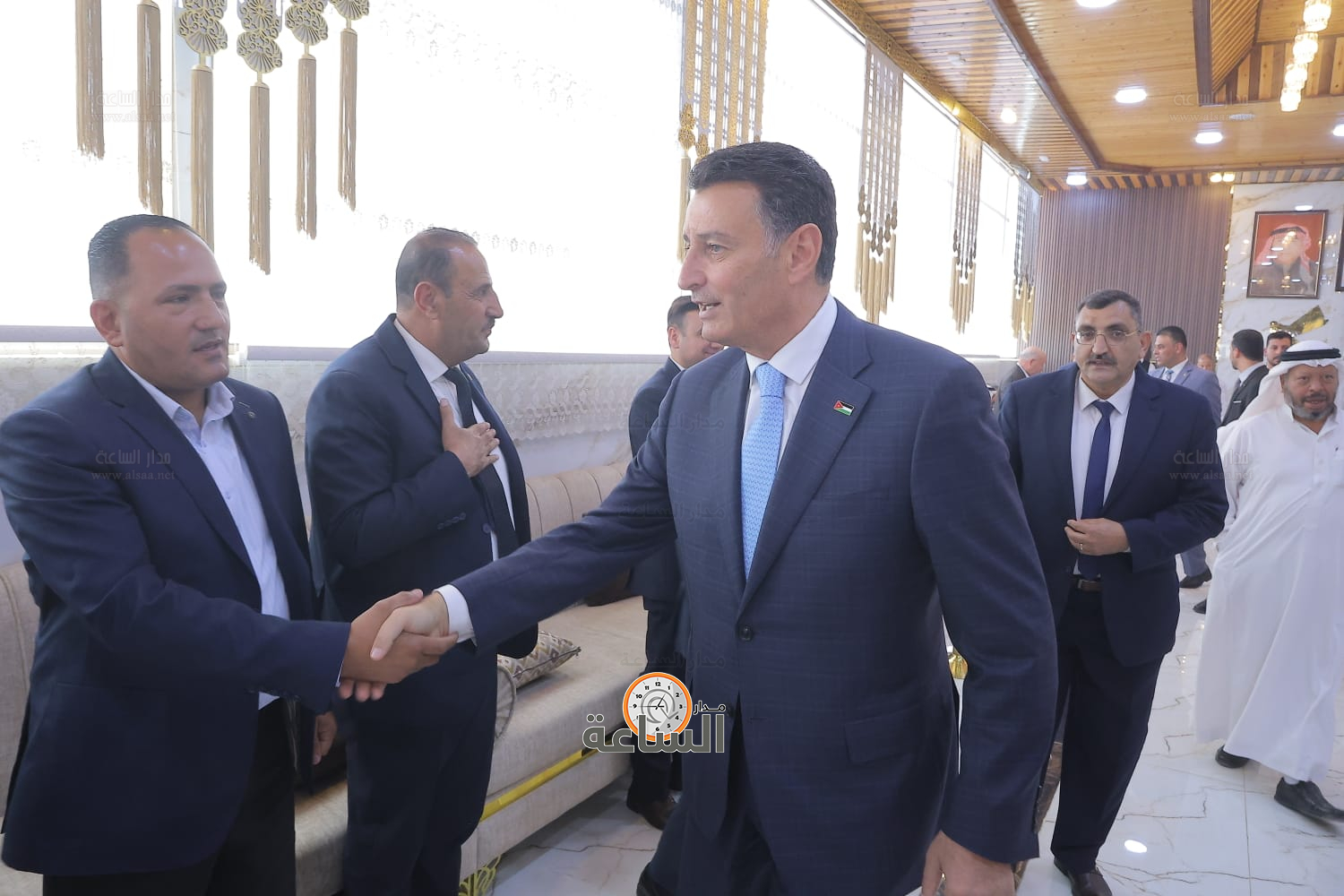 Madar Al-Saa Images 0.03844564244246684