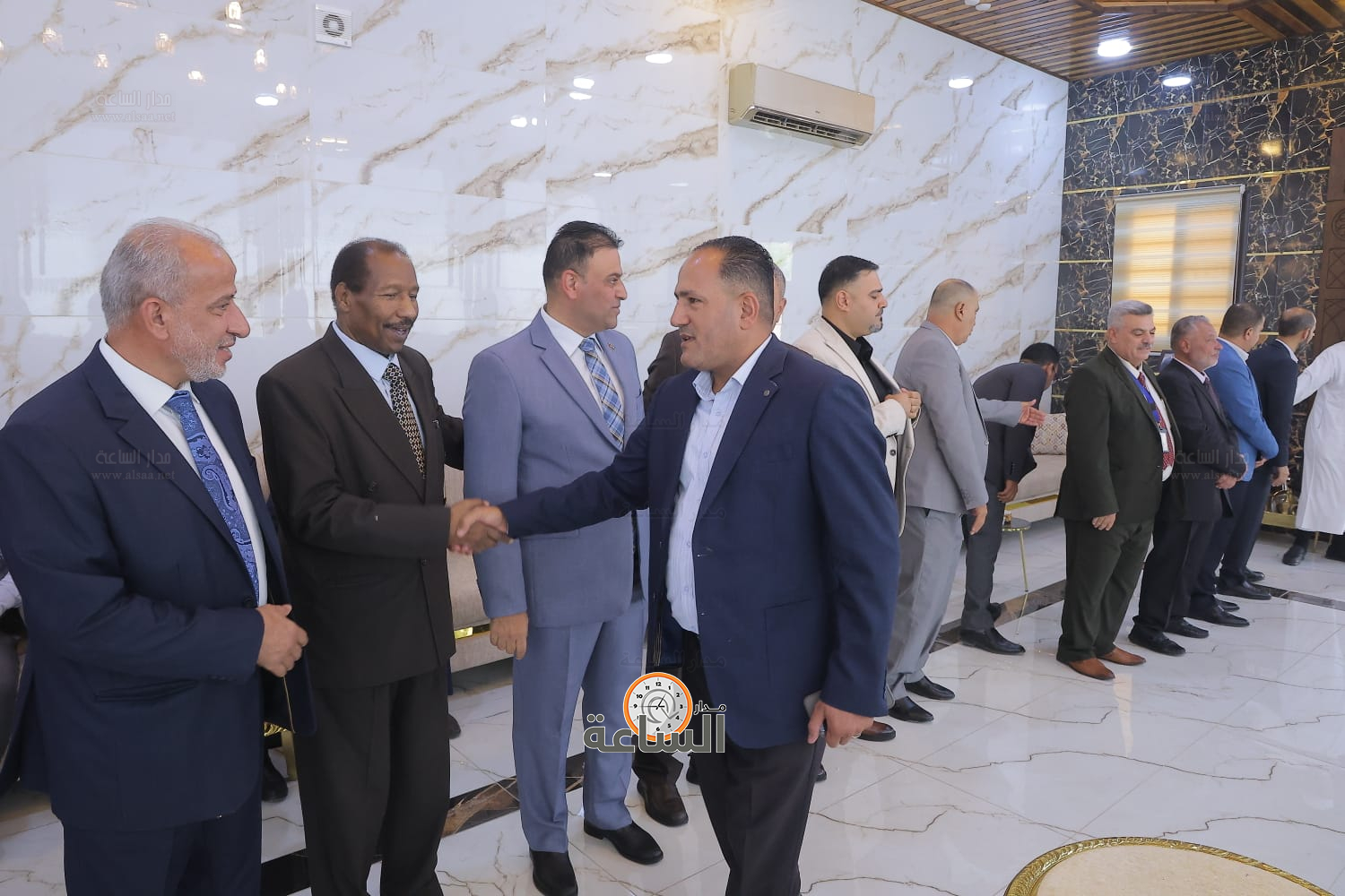 Madar Al-Saa Images 0.1799363332116164