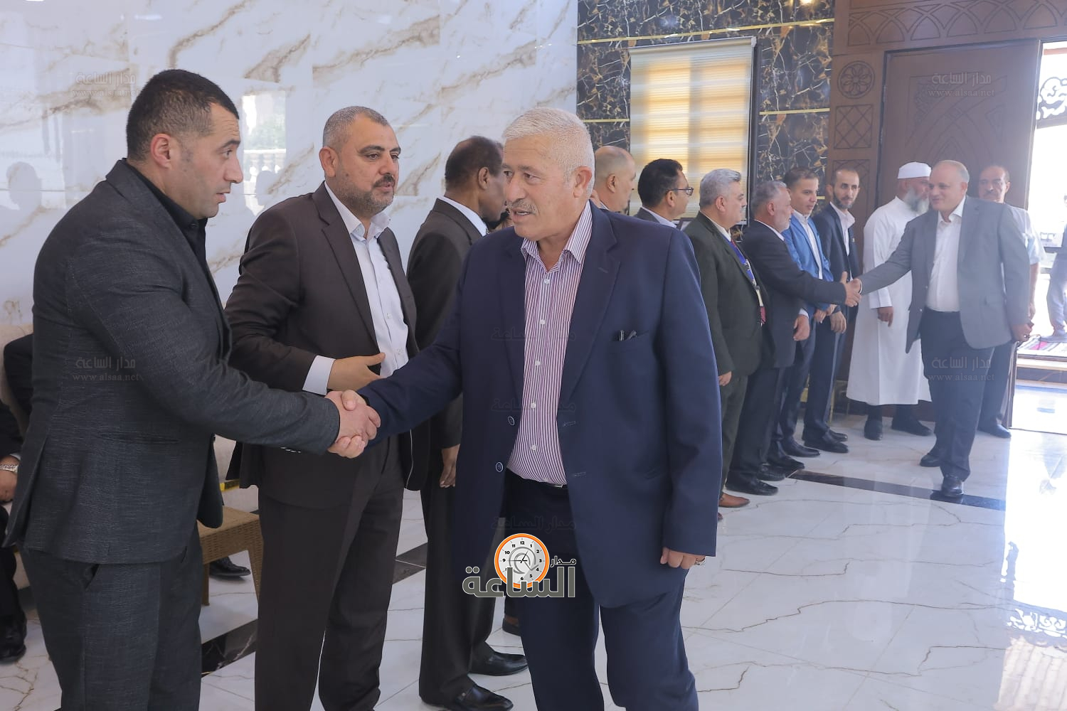 Madar Al-Saa Images 0.831553546885626