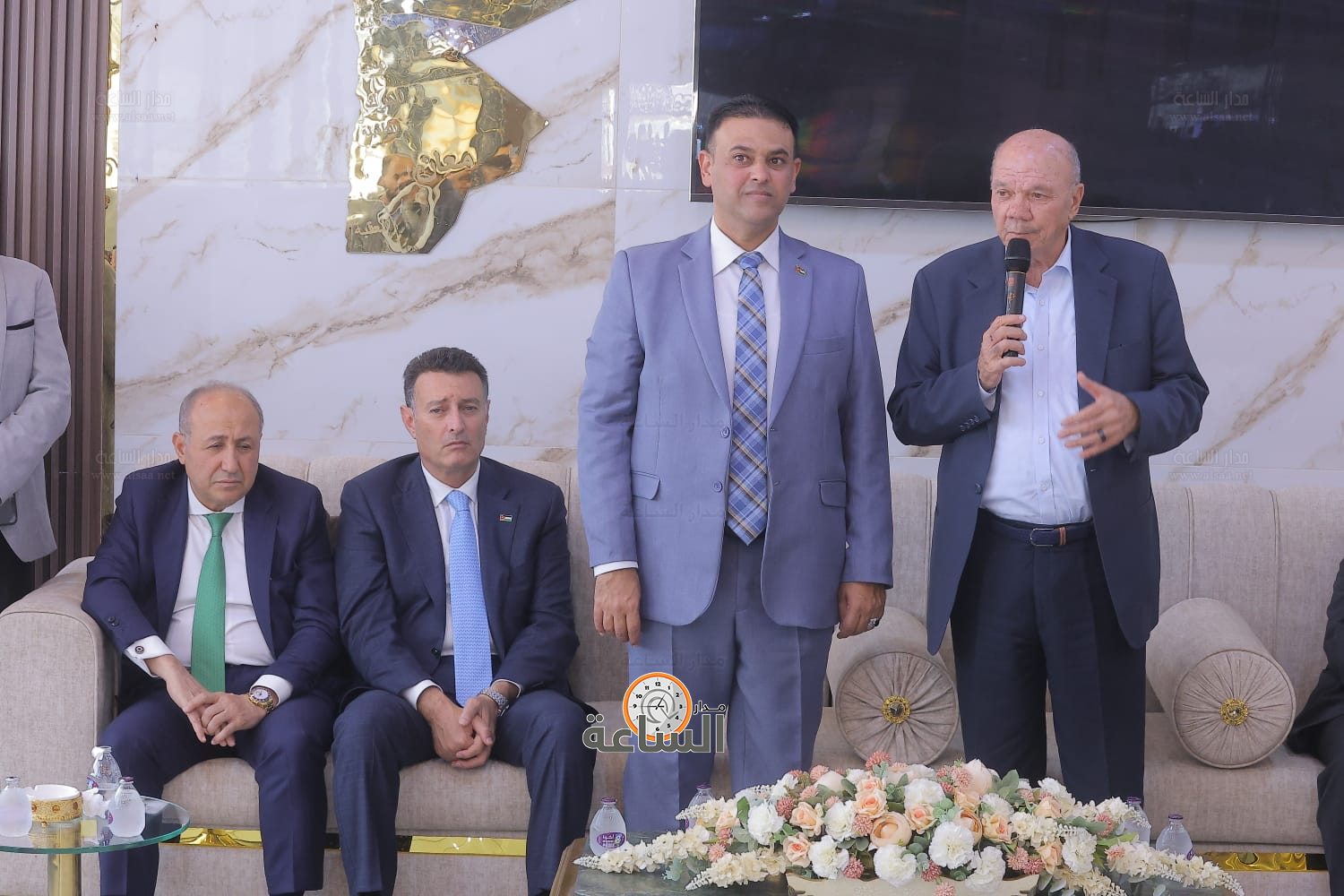 Madar Al-Saa Images 0.41055013173408117