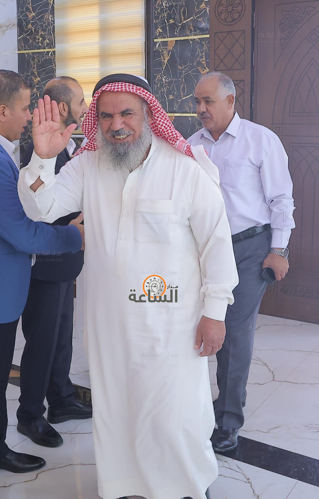 Madar Al-Saa Images 0.7703000590261909