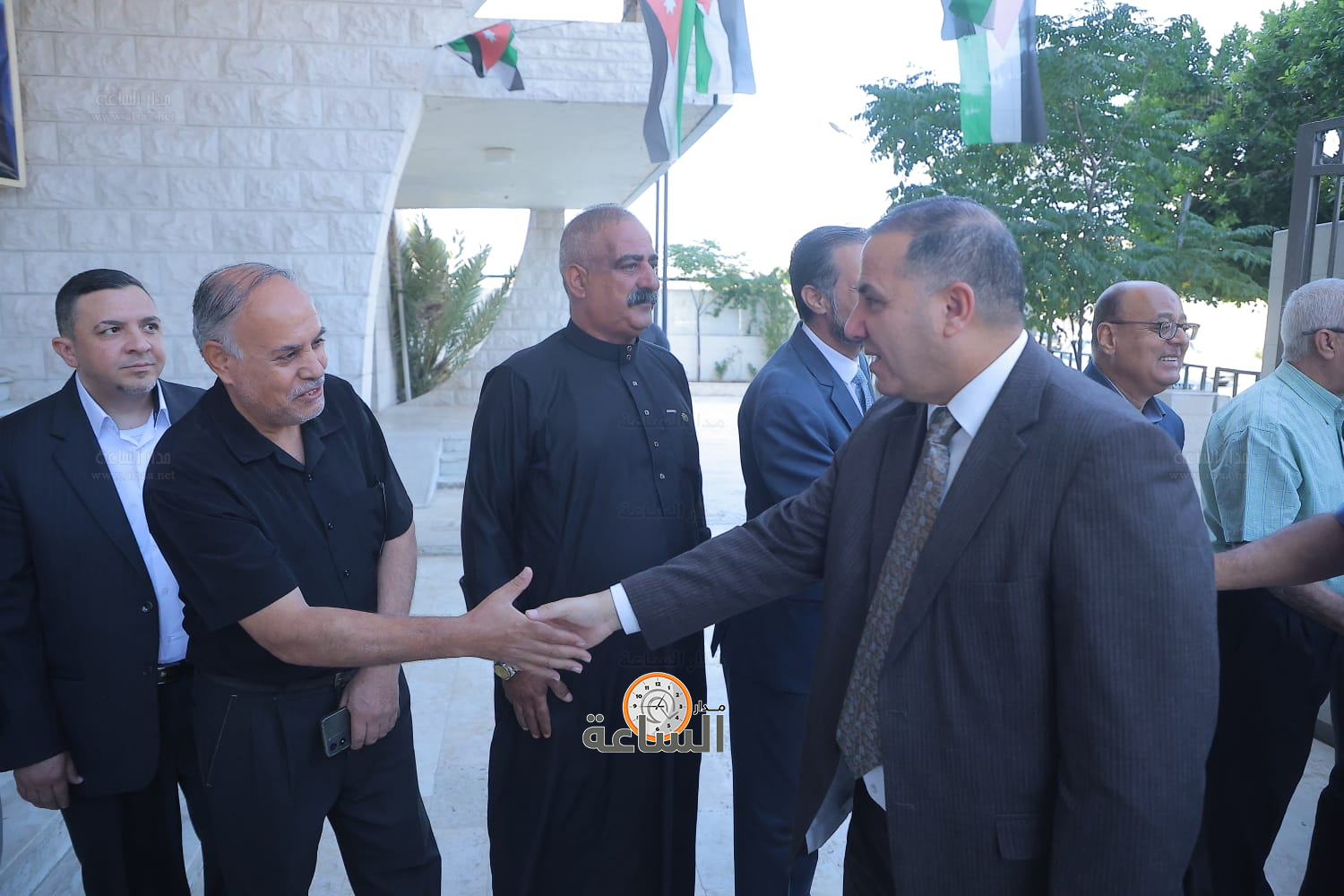 Madar Al-Saa Images 0.17751549532170674