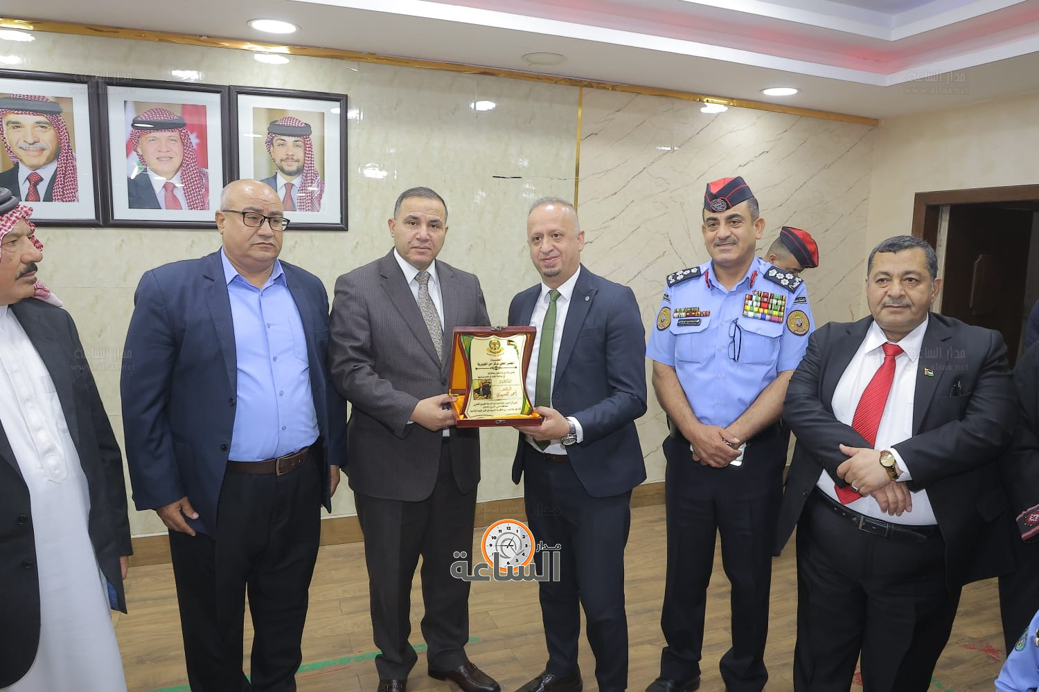 Madar Al-Saa Images 0.8104689153622099