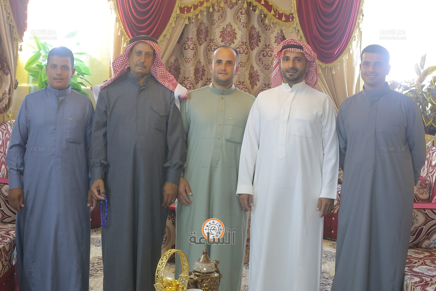 Madar Al-Saa Images 0.4809711691738924