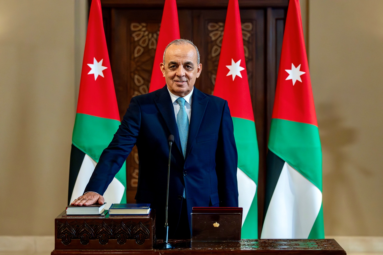 Madar Al-Saa Images 0.6119736824661177