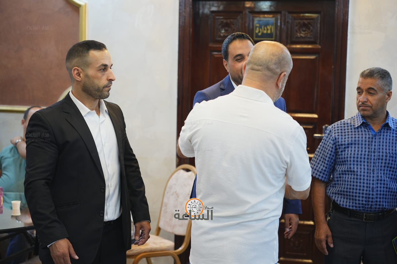 Madar Al-Saa Images 0.9025351520778241