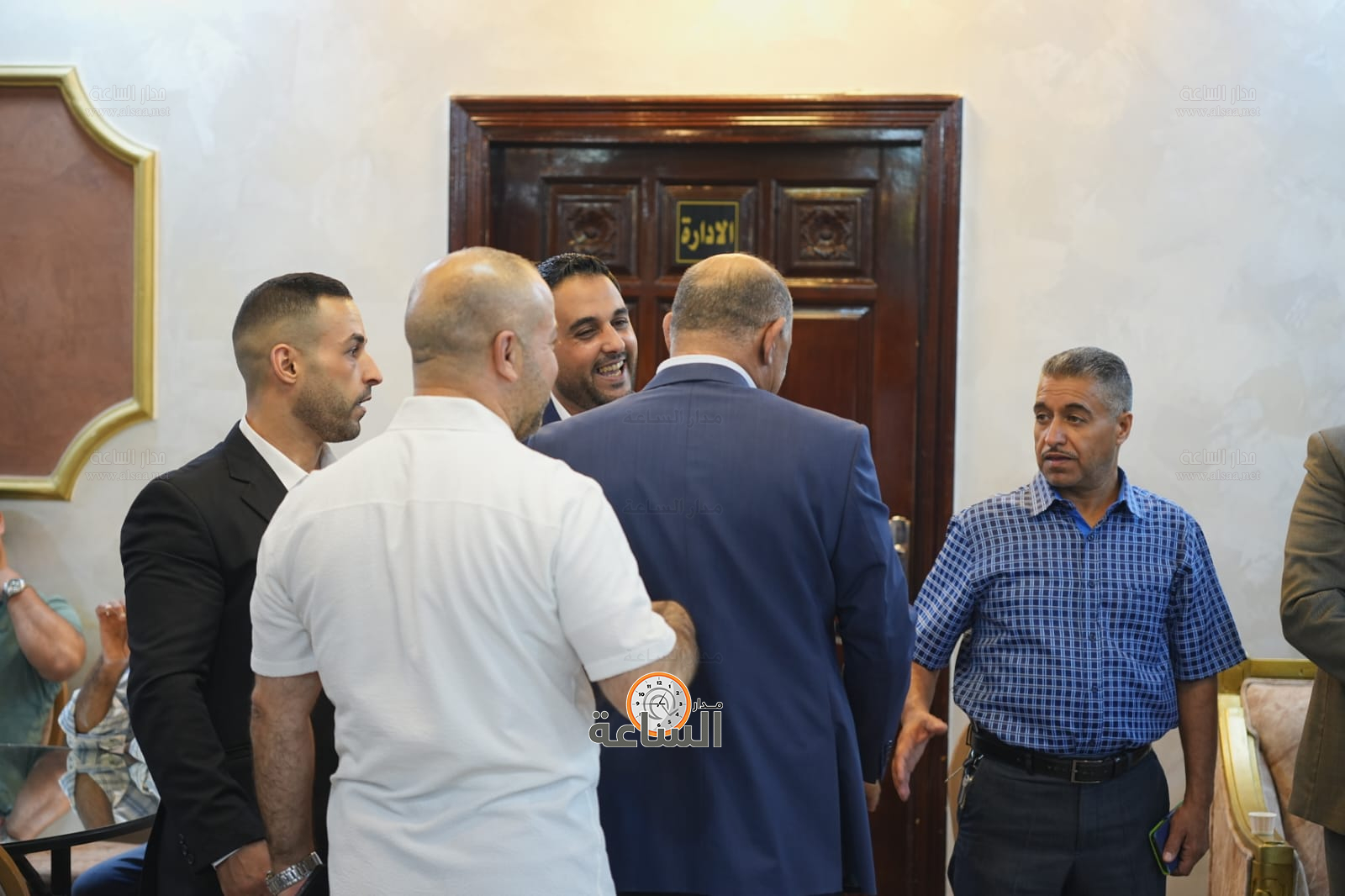 Madar Al-Saa Images 0.043523062619421626