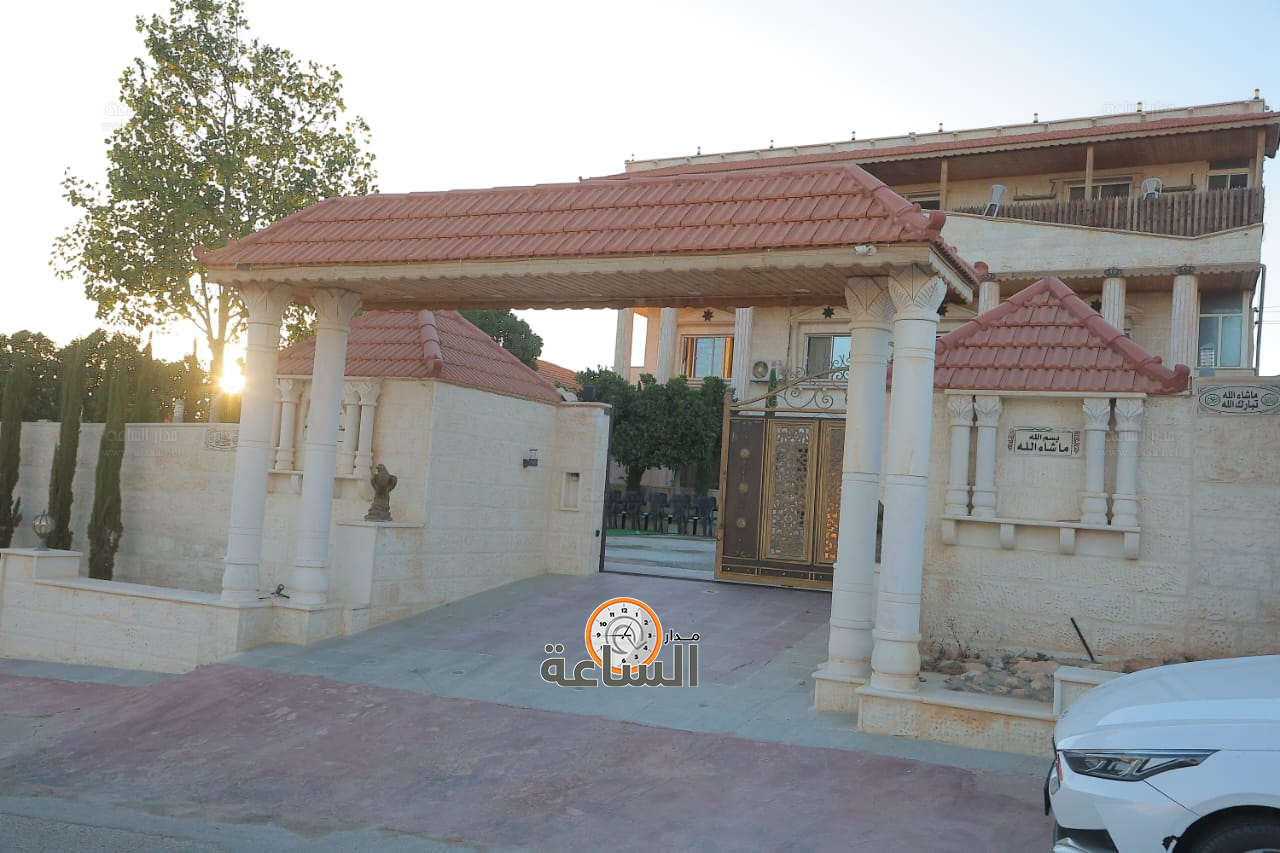 Madar Al-Saa Images 0.7406361406882812