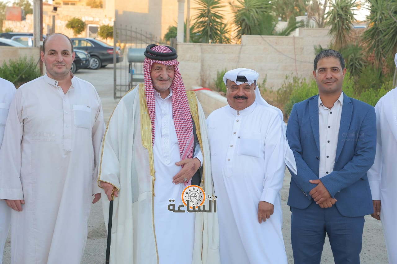 Madar Al-Saa Images 0.4121155392615403