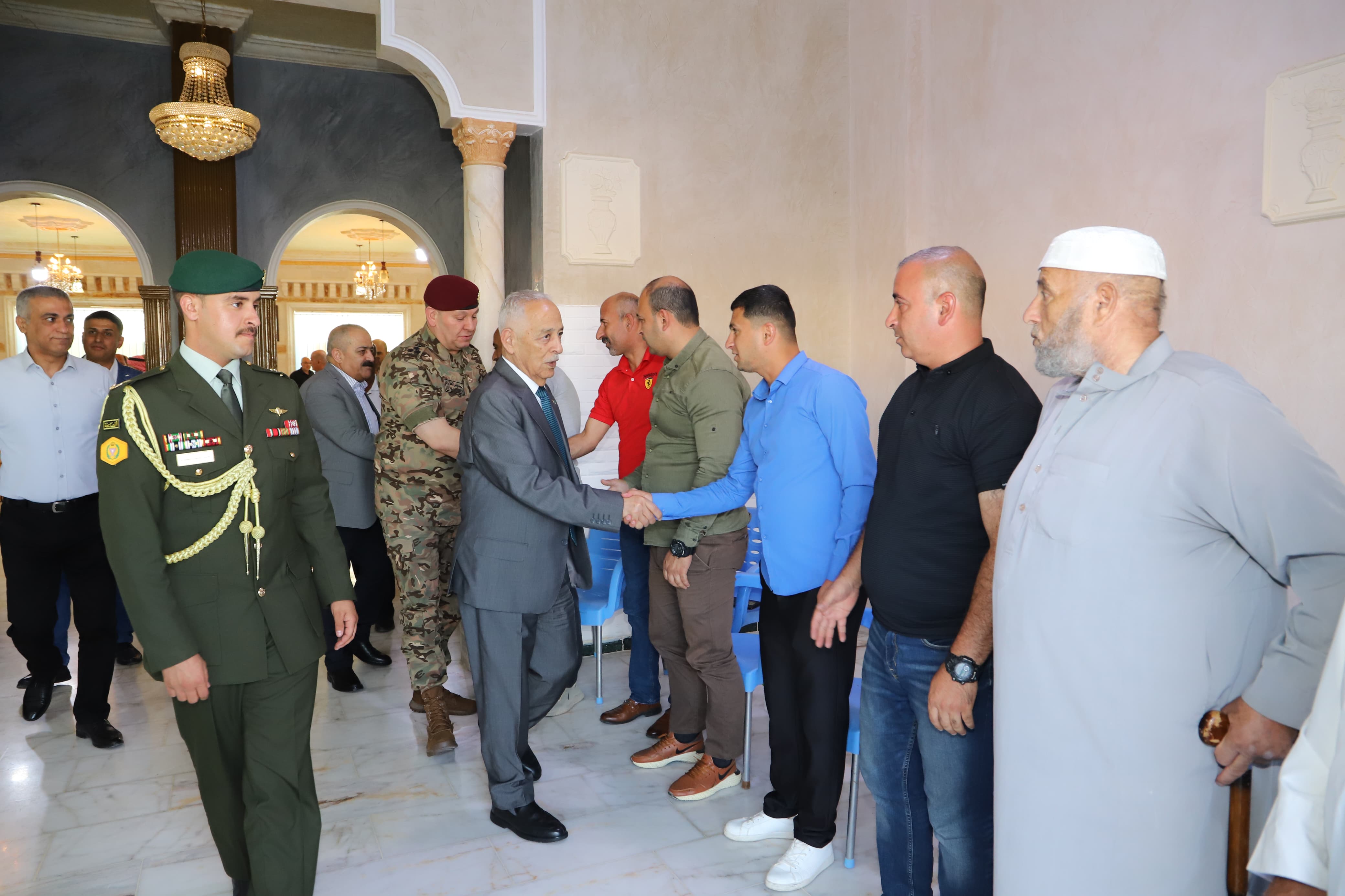 Madar Al-Saa Images 0.16550408283497586