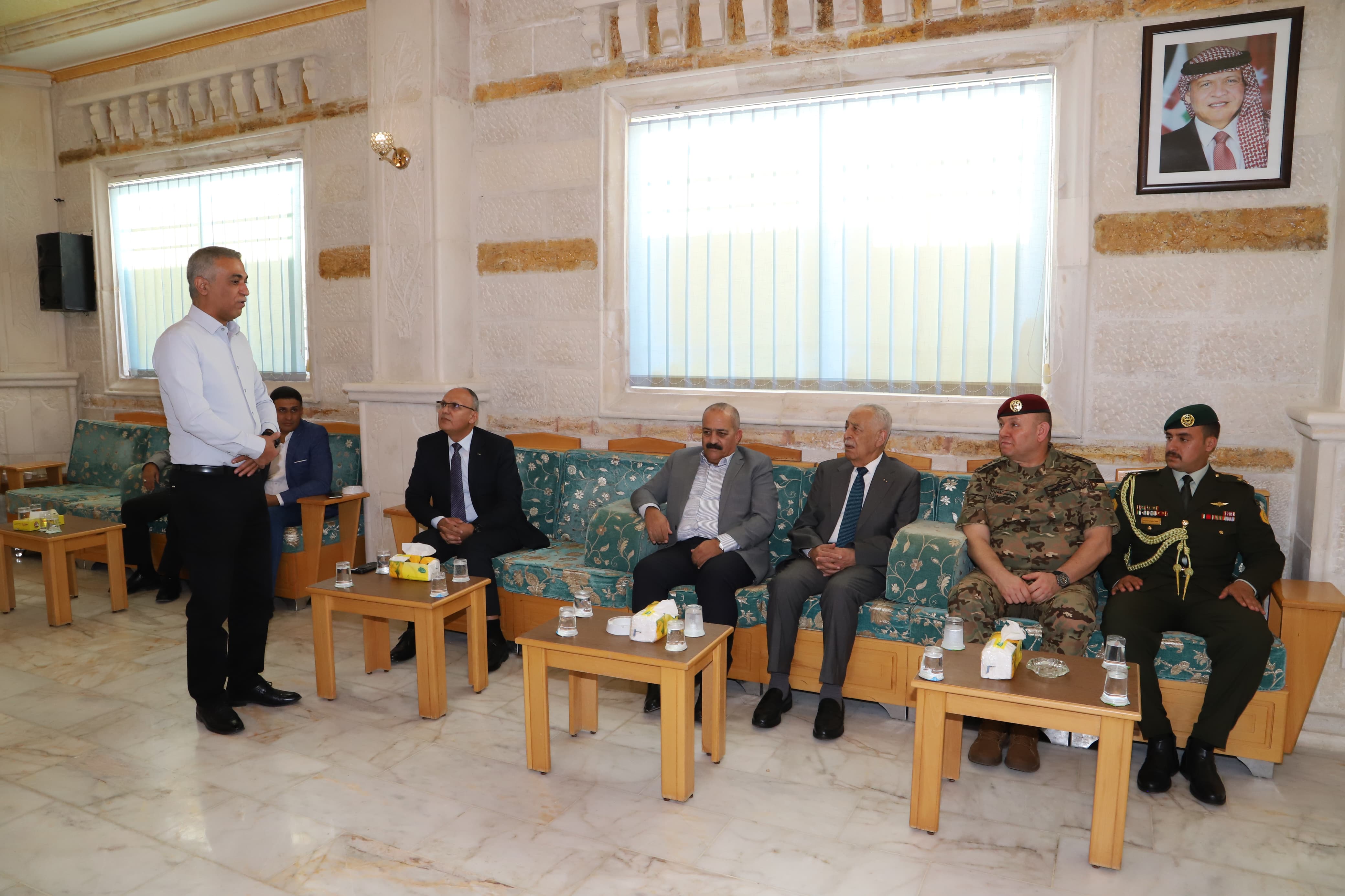 Madar Al-Saa Images 0.28494537816260357