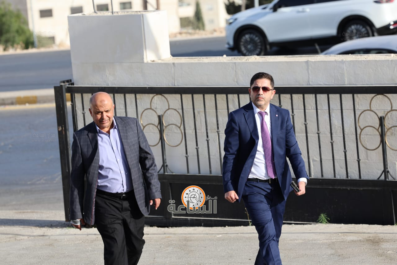 Madar Al-Saa Images 0.31827973533571907