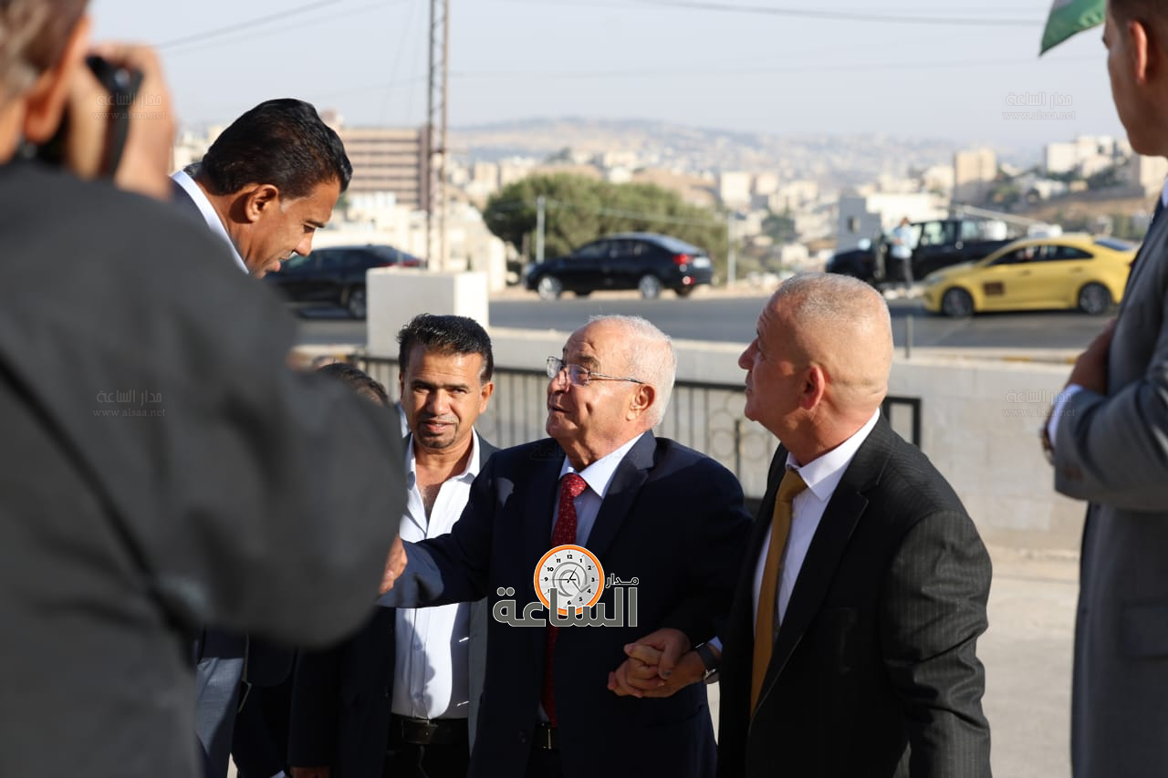 Madar Al-Saa Images 0.6513064590977906