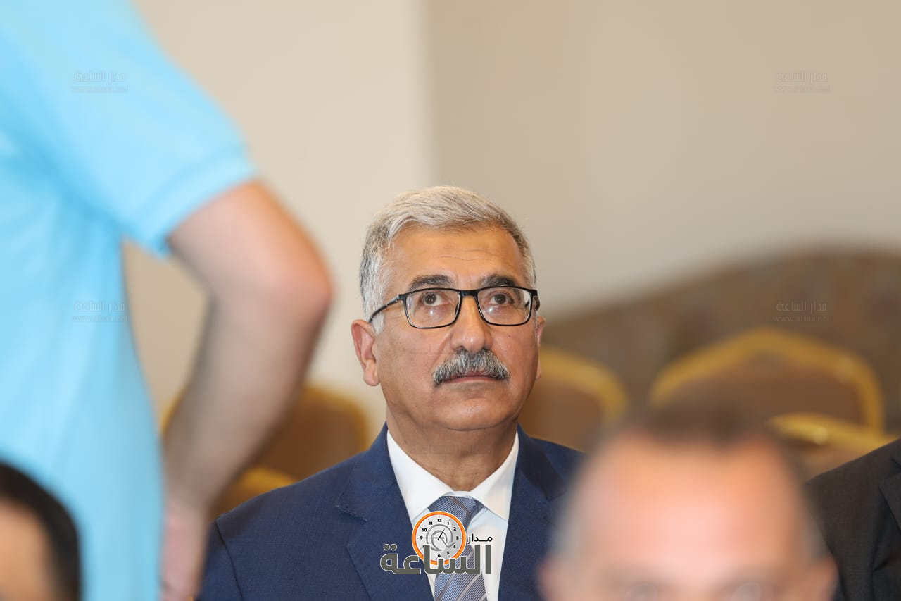 Madar Al-Saa Images 0.48657330545196786