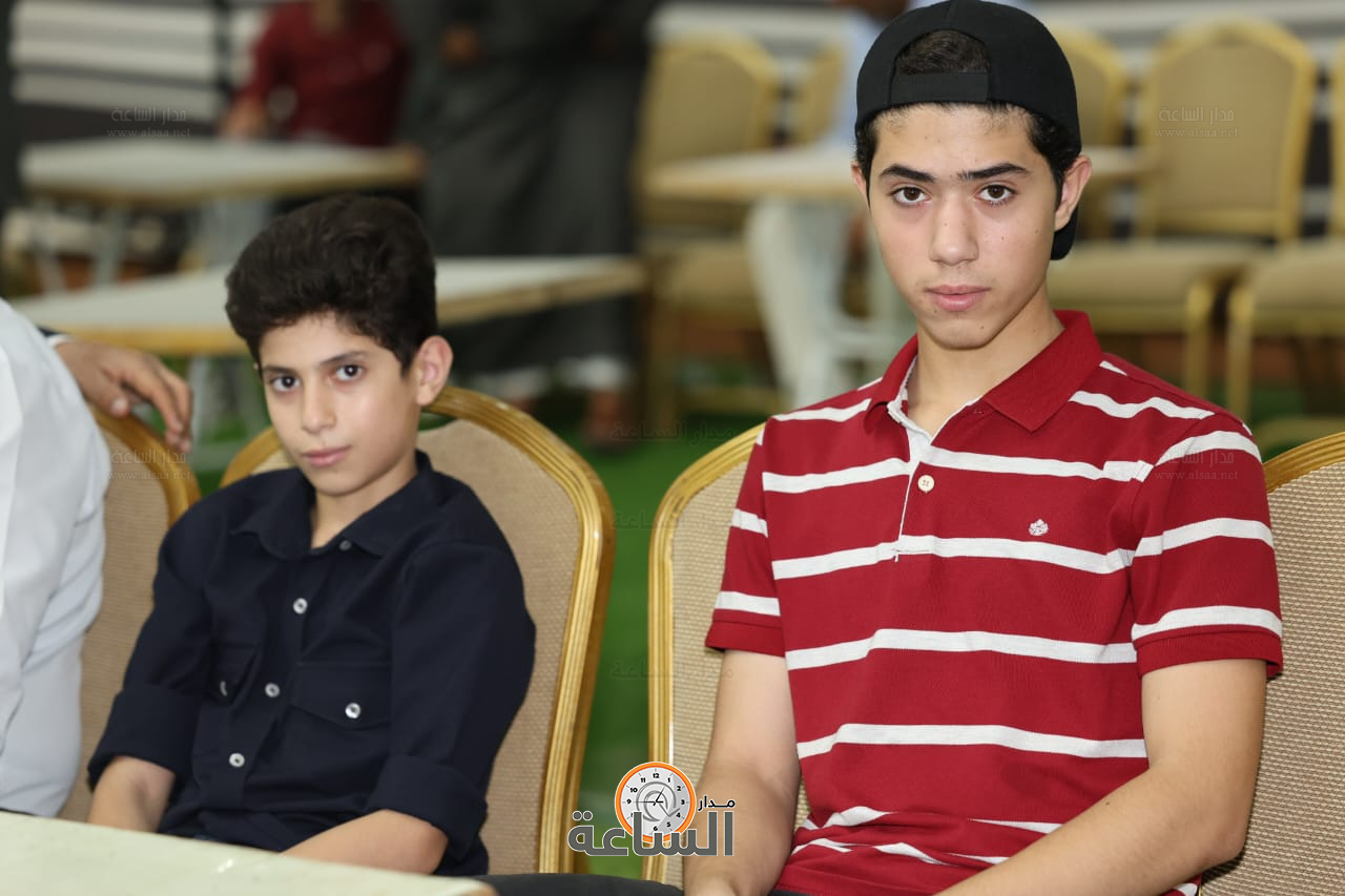 Madar Al-Saa Images 0.41175335408089664