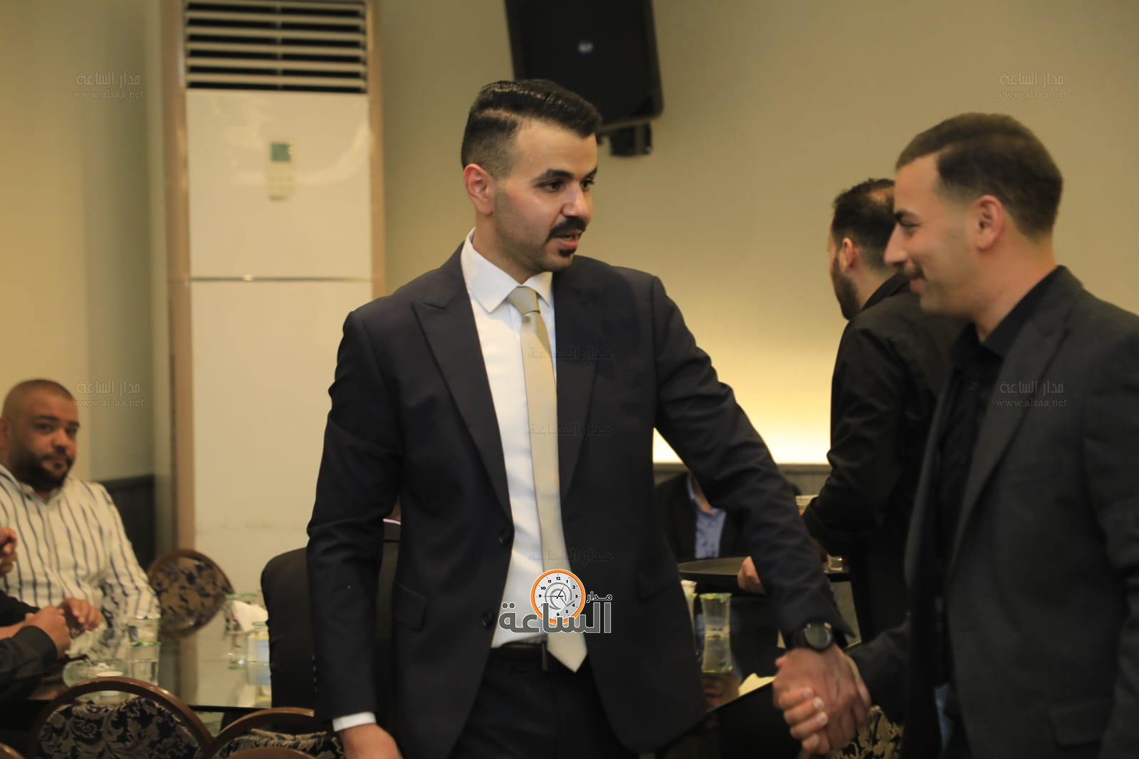 Madar Al-Saa Images 0.8953964348256467