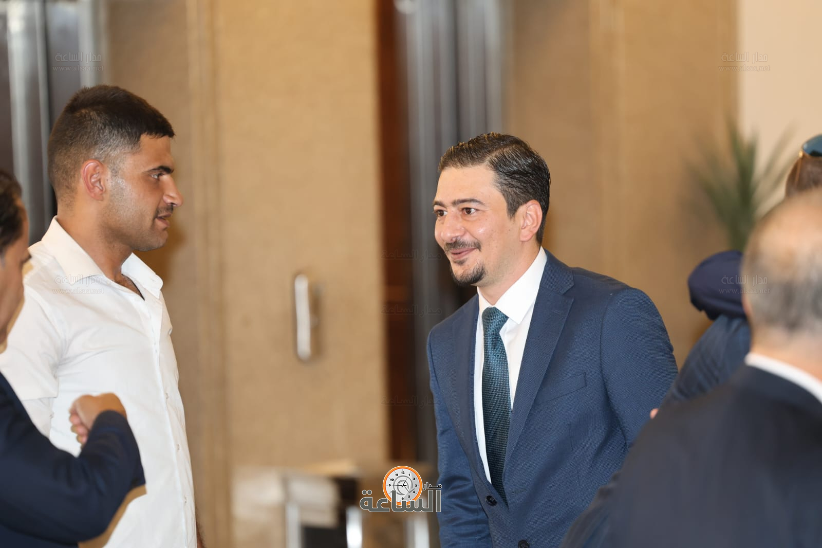 Madar Al-Saa Images 0.6562596921494032