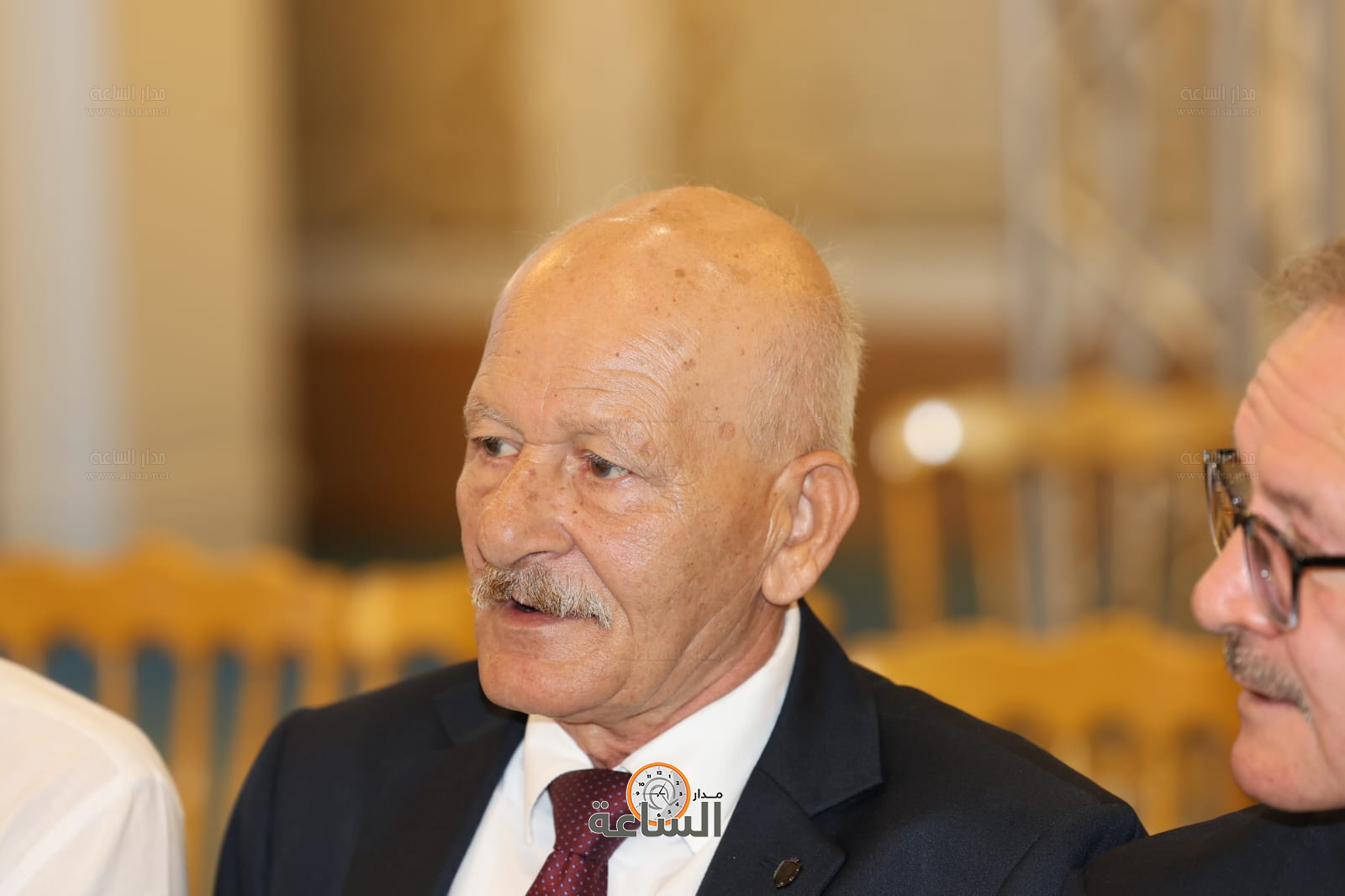 Madar Al-Saa Images 0.8429156518454565