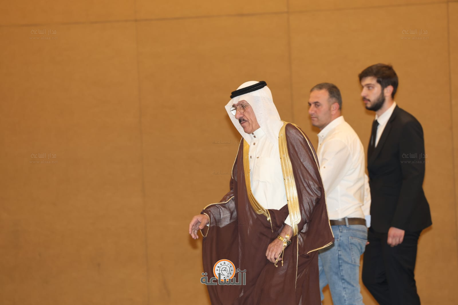 Madar Al-Saa Images 0.9588757048475013