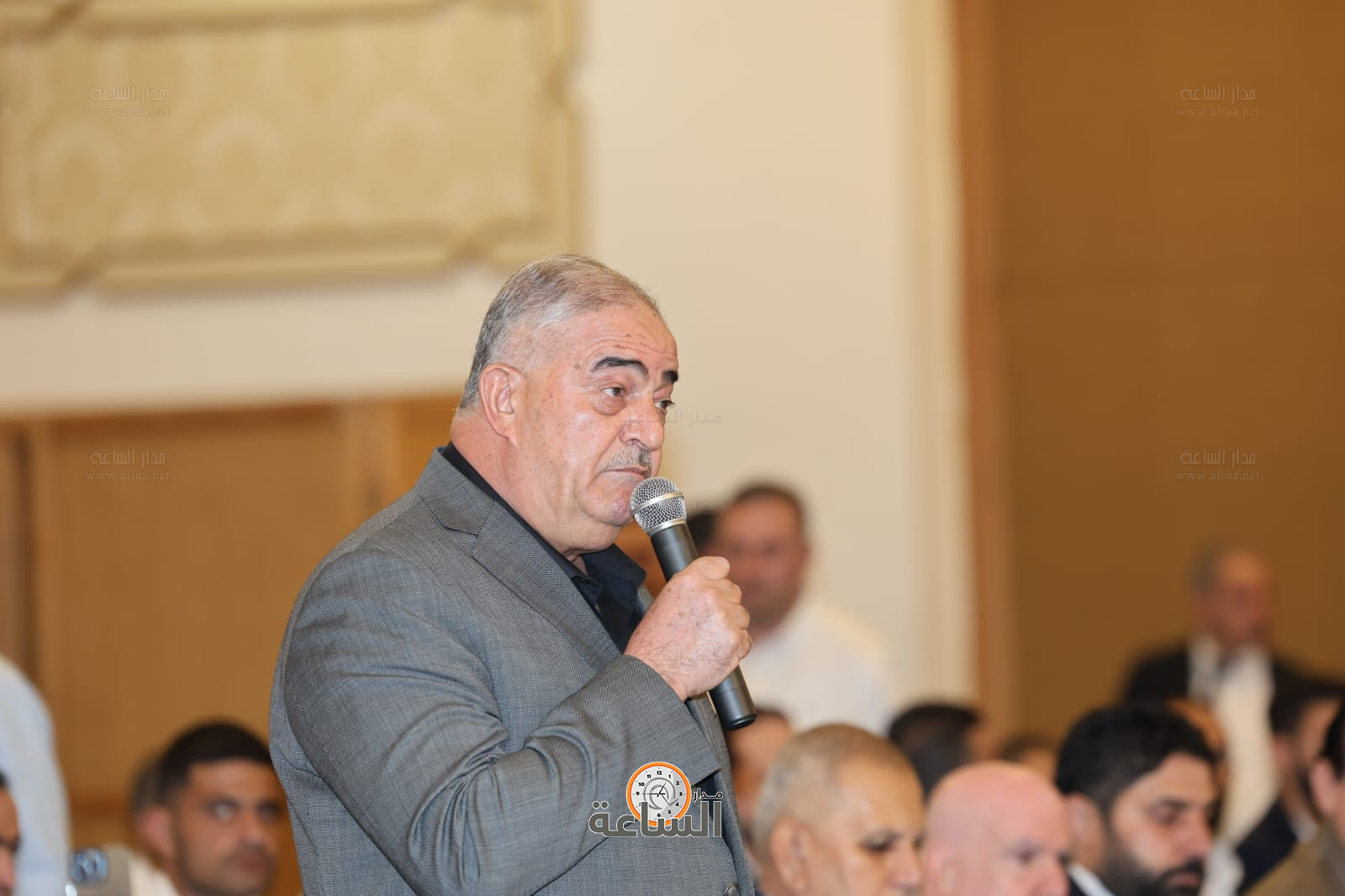 Madar Al-Saa Images 0.4881339624393616