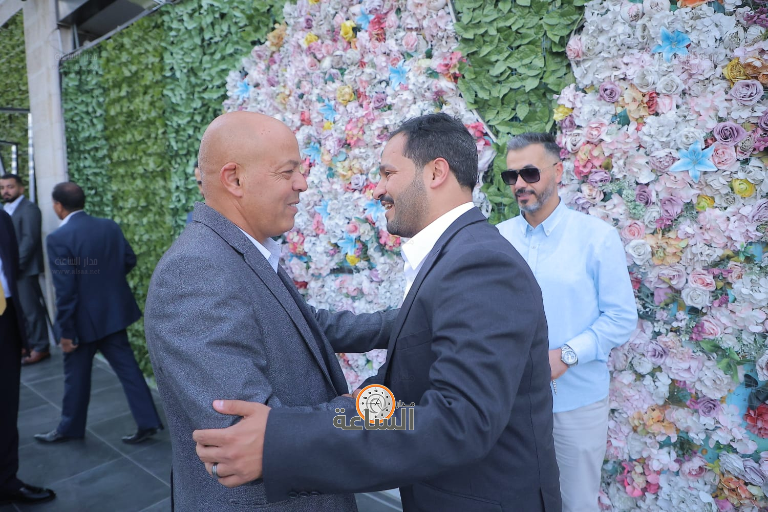 Madar Al-Saa Images 0.53448283513576