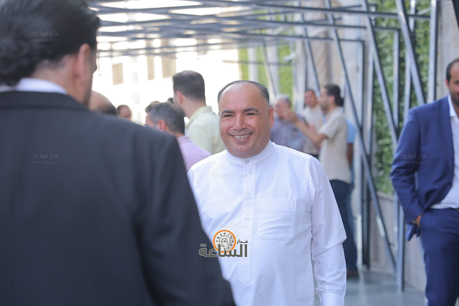 Madar Al-Saa Images 0.7053352136021984