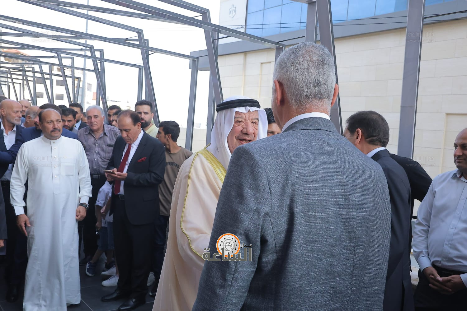 Madar Al-Saa Images 0.42902823916645016