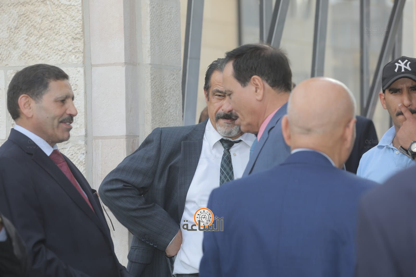 Madar Al-Saa Images 0.25345263353498737