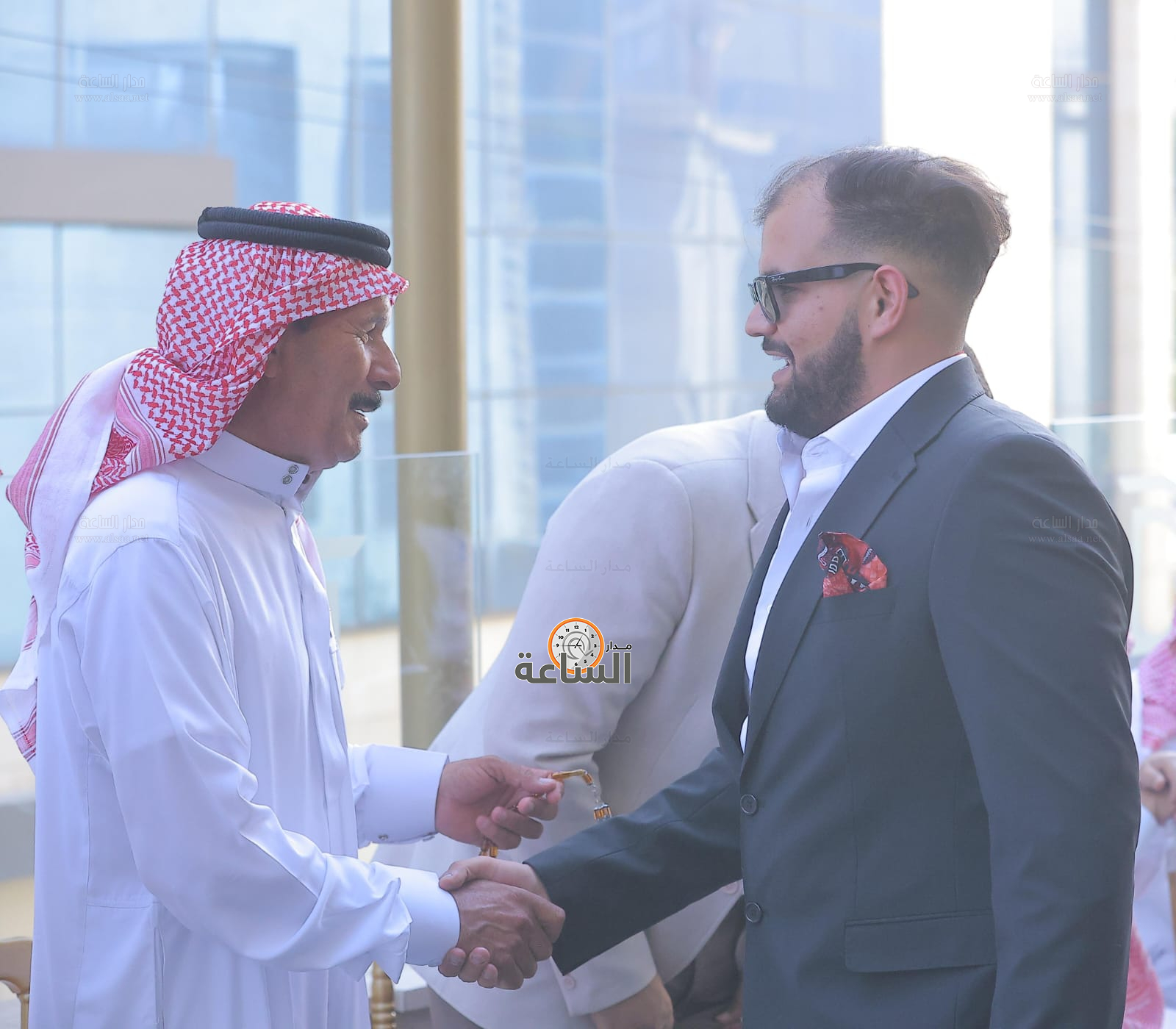 Madar Al-Saa Images 0.23226381008243213