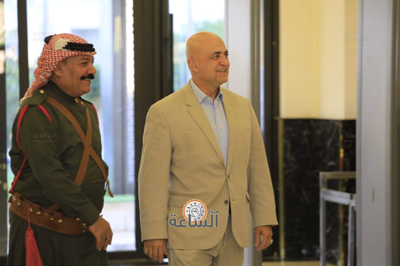 Madar Al-Saa Images 0.3511353978928059