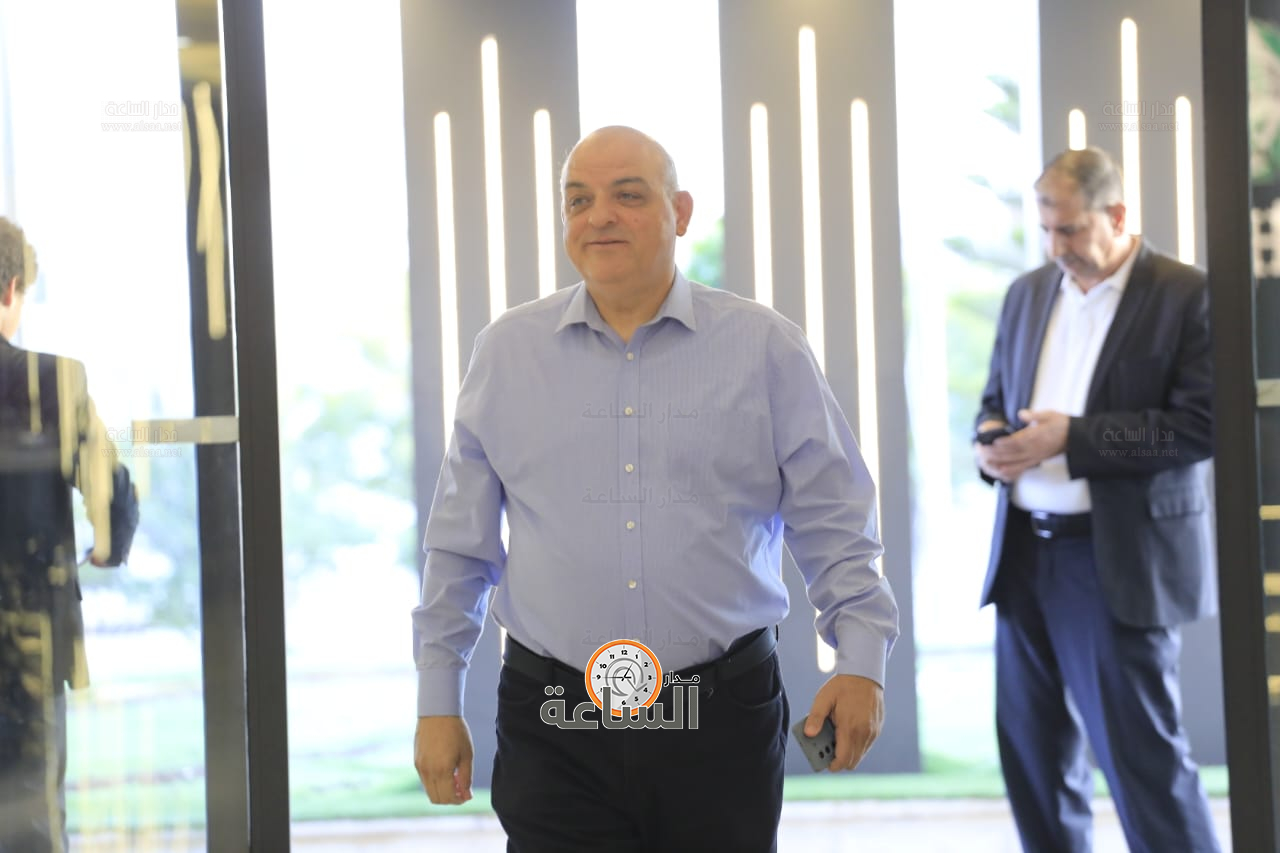 Madar Al-Saa Images 0.7003324705924495