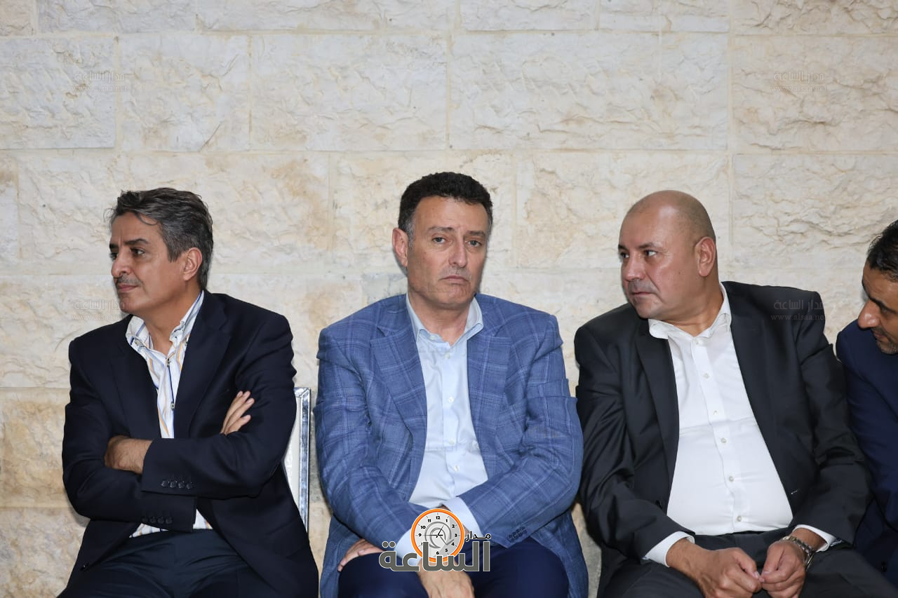 Madar Al-Saa Images 0.3912087461644327